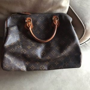 Louis Vuitton Speedy
